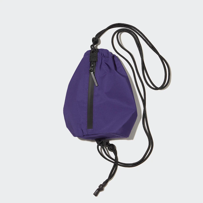 UNIQLO mini drawstring bag